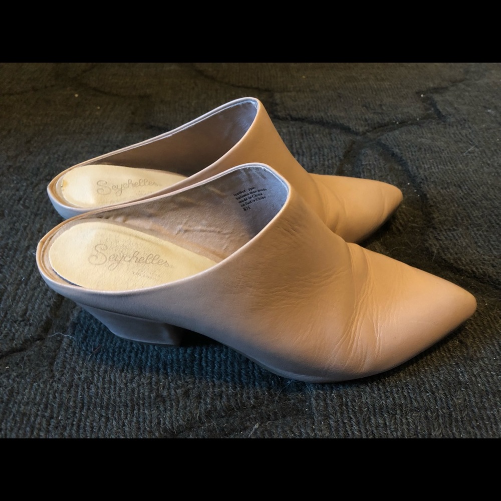 Seychelles Slide Pump Mule